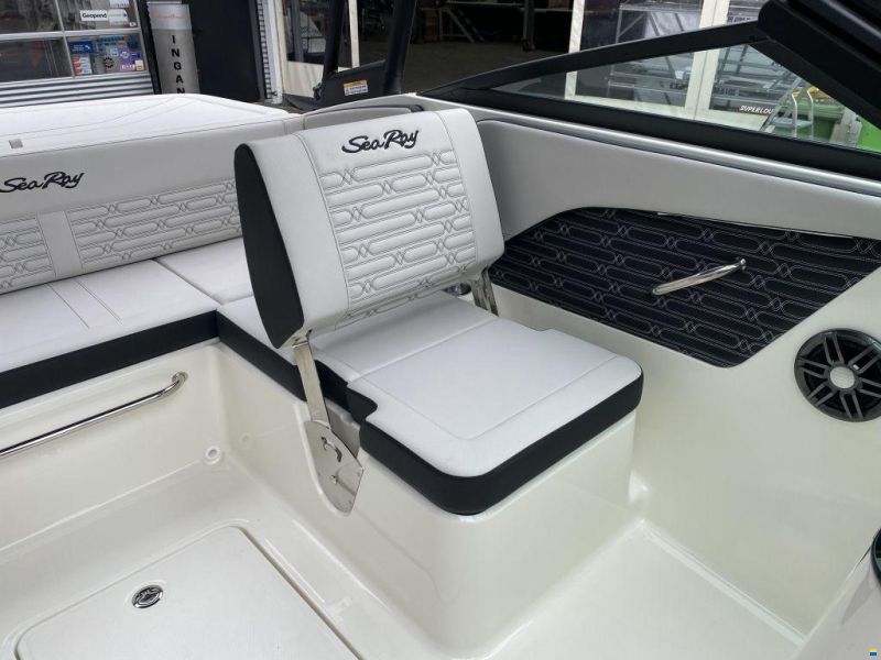 Sea Ray SPX 190