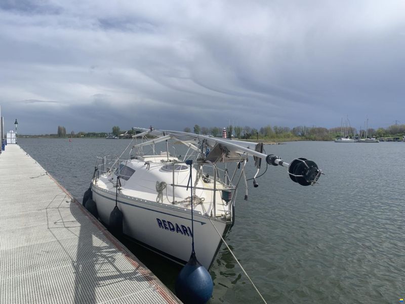 Polaris 765