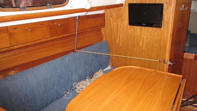 Bavaria 30 cruiser