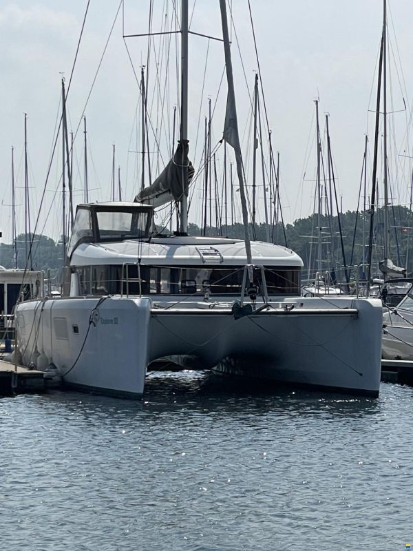 Lagoon 39