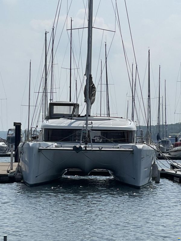 Lagoon 39