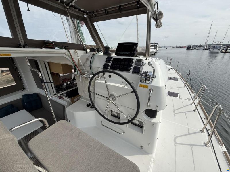 Lagoon 39