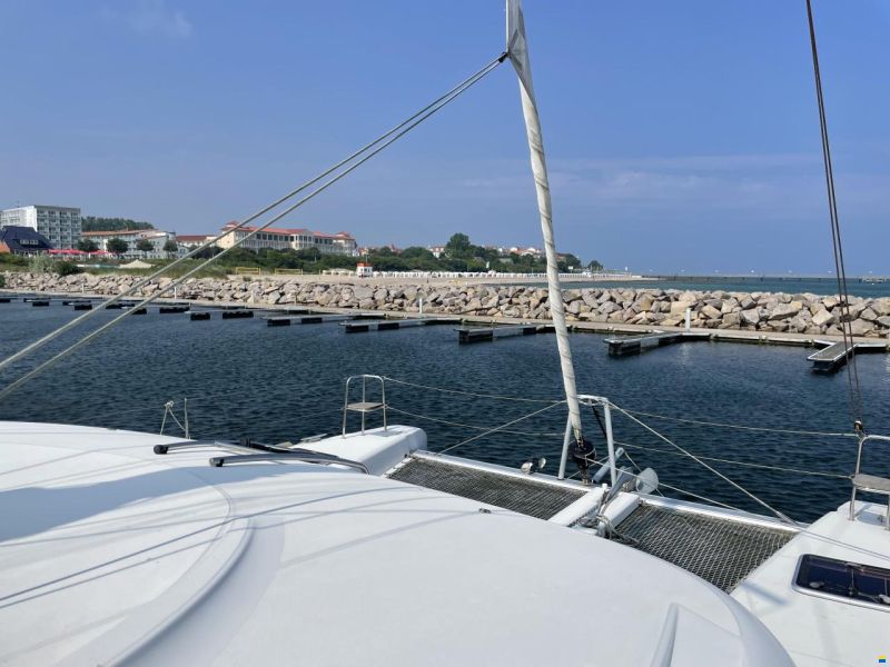 Lagoon 39