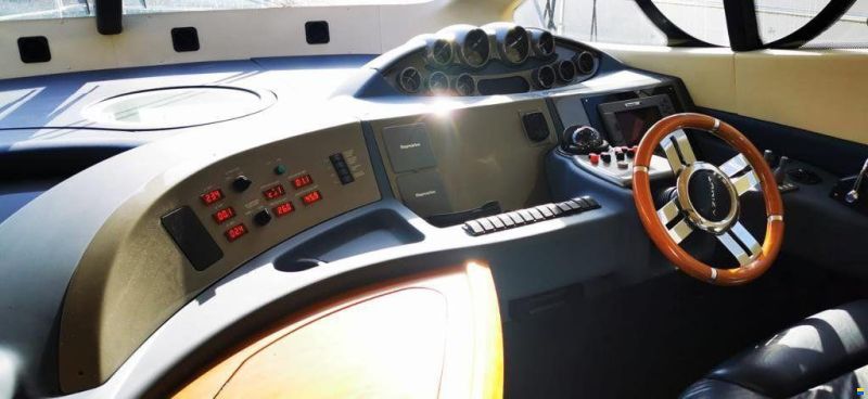 Azimut 50 FLY - 2006 - 3 KABINEN