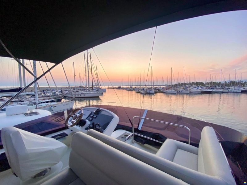 Beneteau Monte Carlo 52 Flybridge