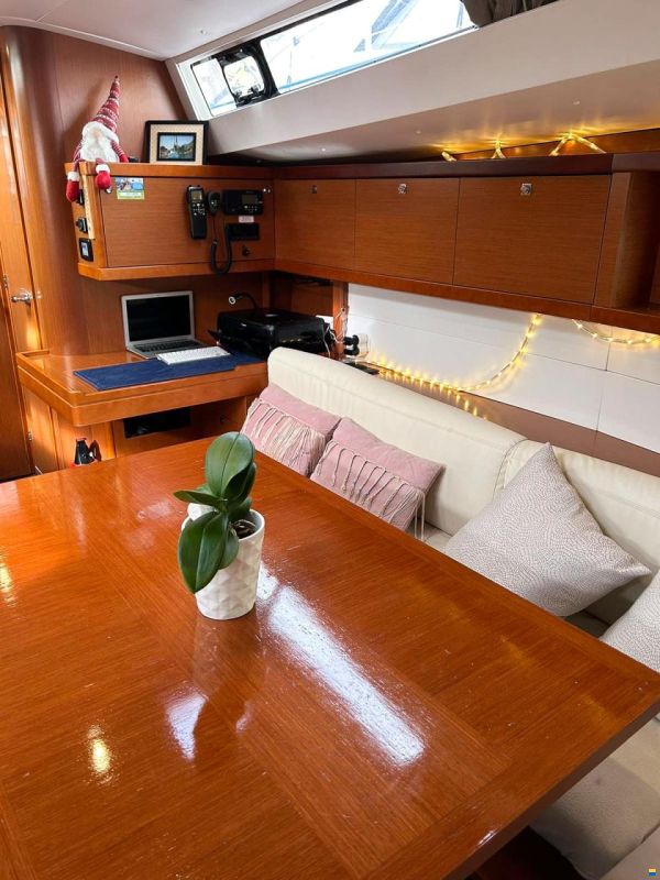 Beneteau Oceanis 48