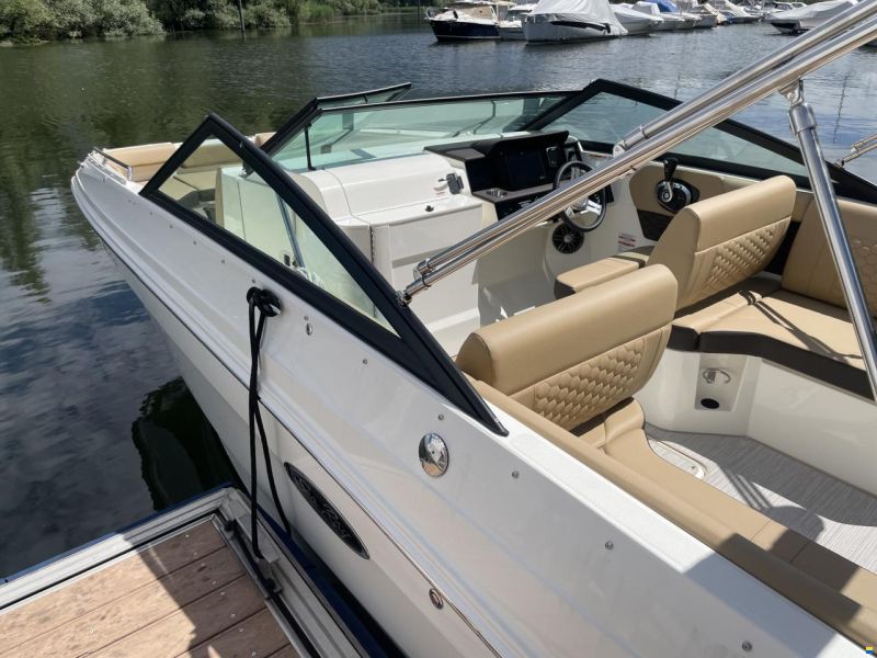 Sea Ray SDX 250
