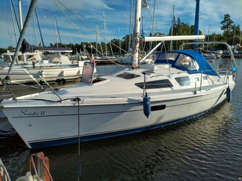 Hunter 326 image