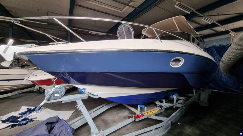 Cranchi Corallo 840 met 2x Volvo Penta V8 en tra