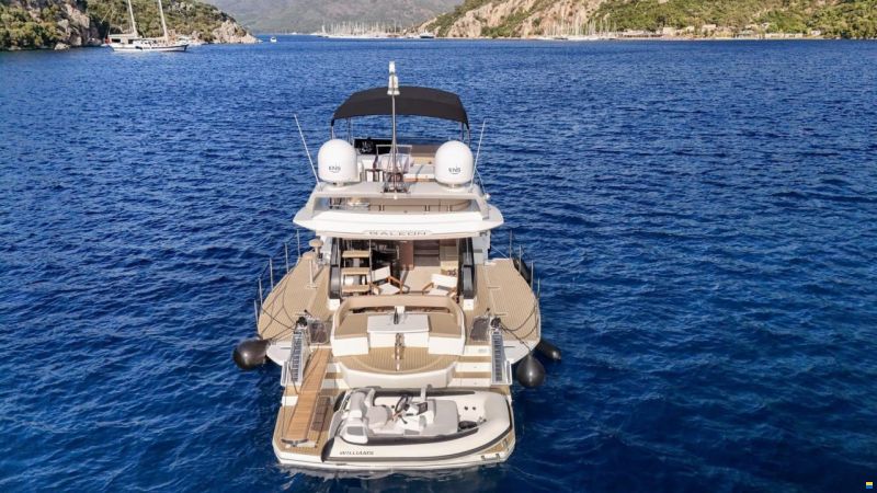 Galeon 500 Fly