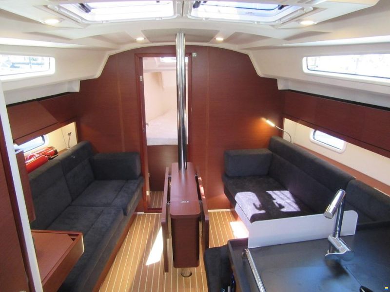 Hanse 348