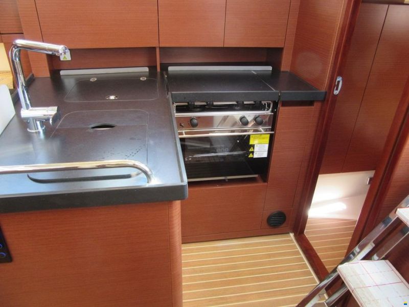 Hanse 348