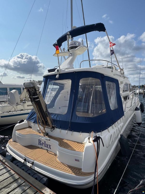 Sealine F330