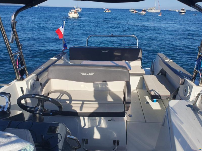 Beneteau Flyer 8.8 sundeck