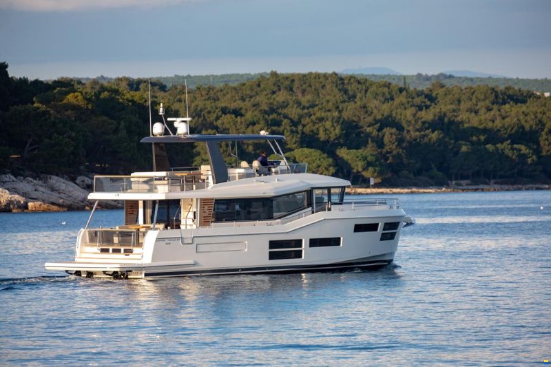 Beneteau GRAN TRAWLER 62