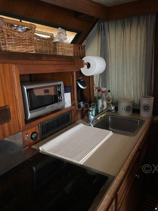 Hatteras 51