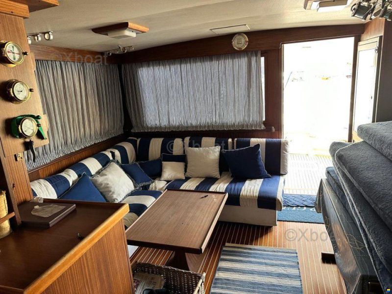 Hatteras 51