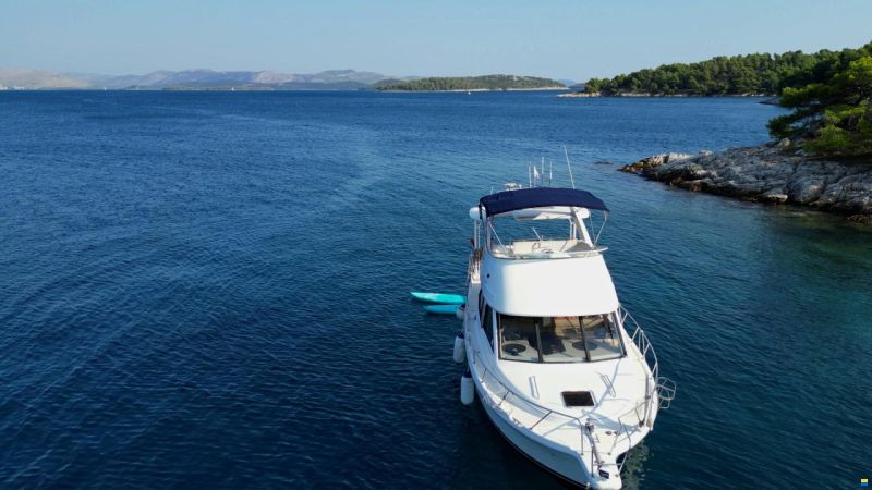 Bayliner 3587 ACMY