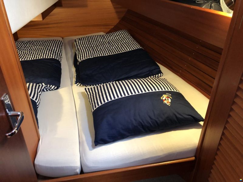 Hallberg-Rassy HR 34