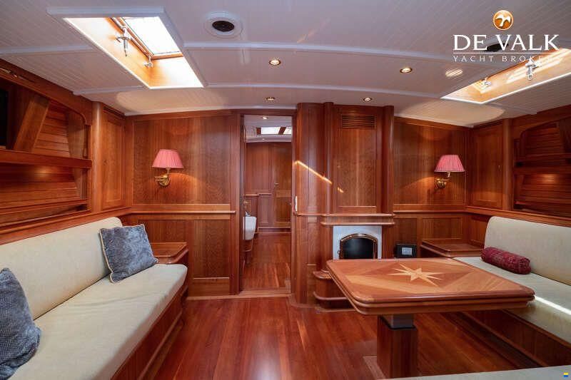 Hoek Classic 73ft