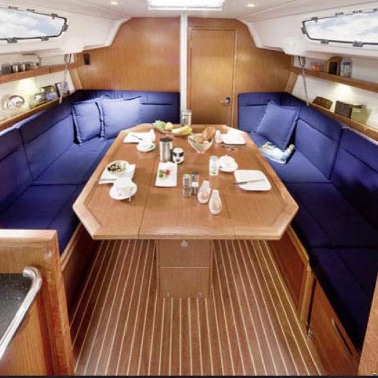 Bavaria Cruiser 35