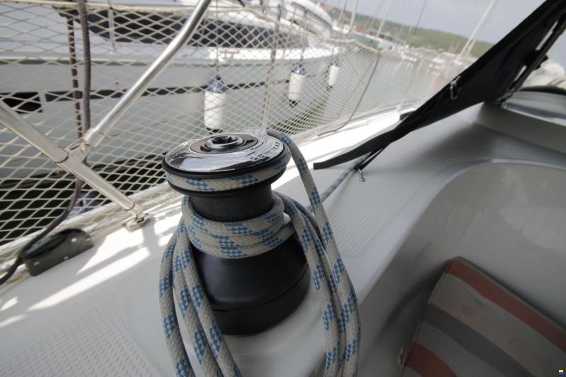 Bavaria Cruiser 37