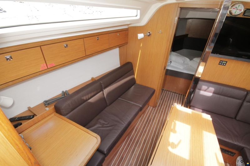 Bavaria Cruiser 37