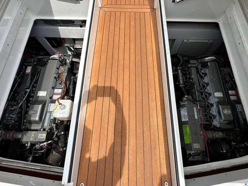 Sunseeker Superhawk 43