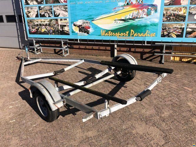 Stallingstrailer 1-asser