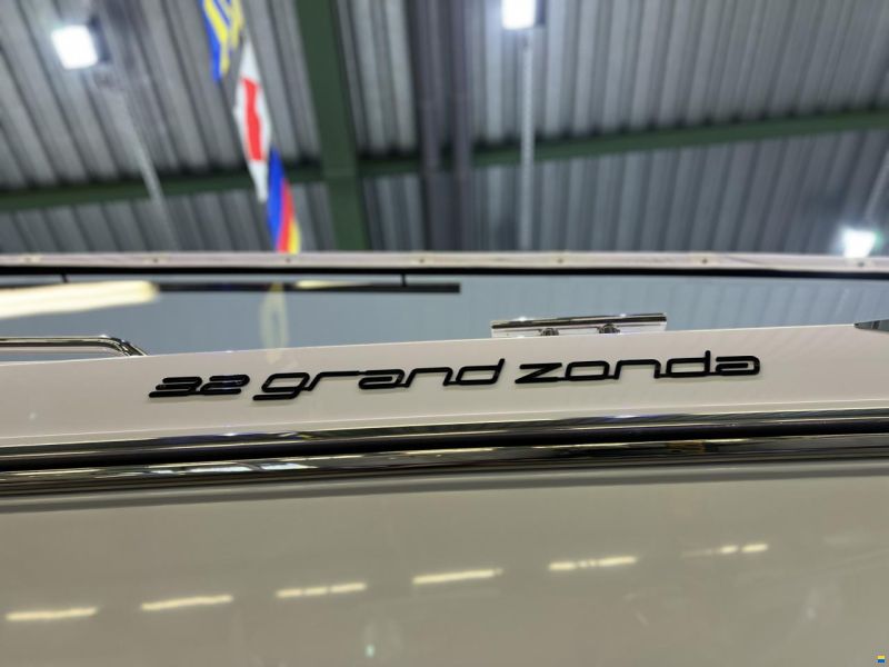 Windy 32 Grand Zonda