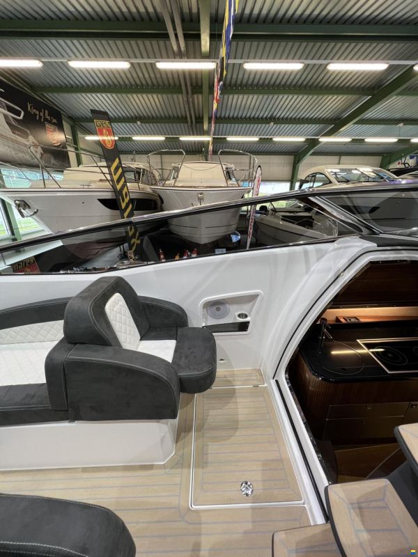 Windy 32 Grand Zonda