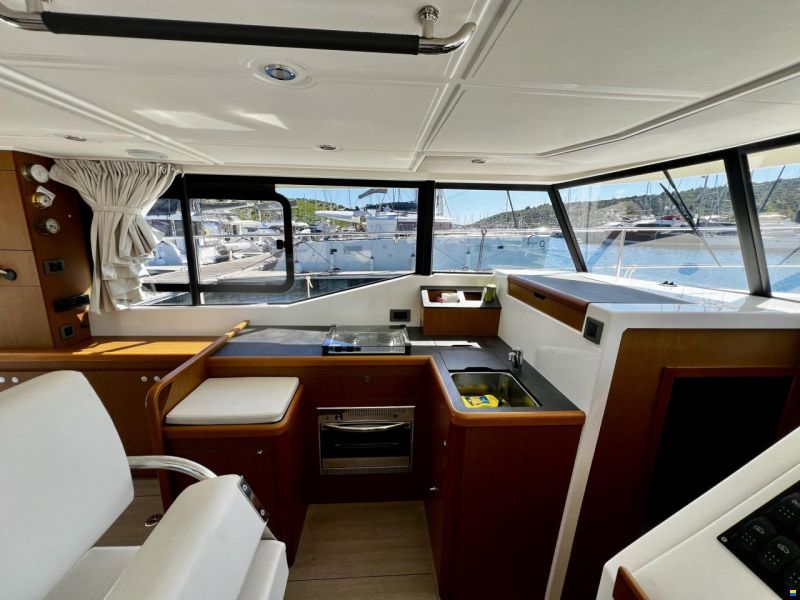 Beneteau Swift Trawler 35