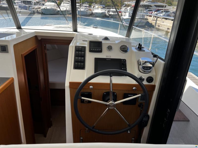 Beneteau Swift Trawler 35