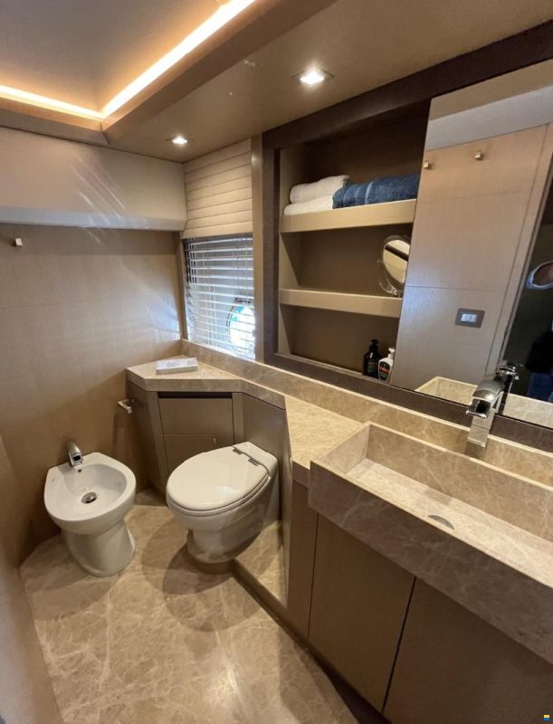 Monte Carlo Yachts MCY 65