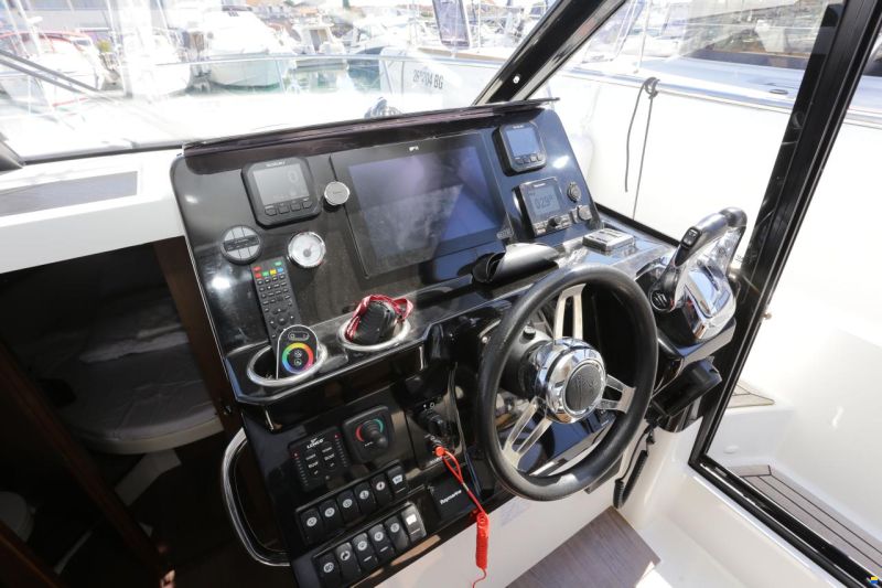 Jeanneau Merry Fisher 1095