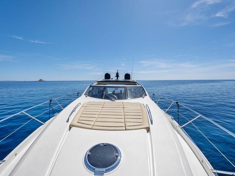 Sunseeker Predator 64
