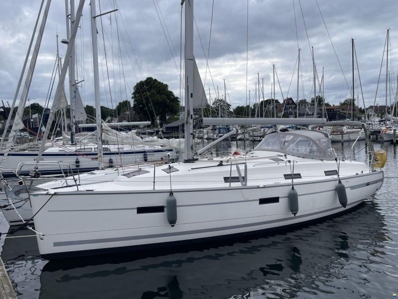 Bavaria 36 Cruiser - 2 Cabin image