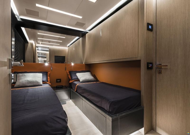AB Yachts AB 80