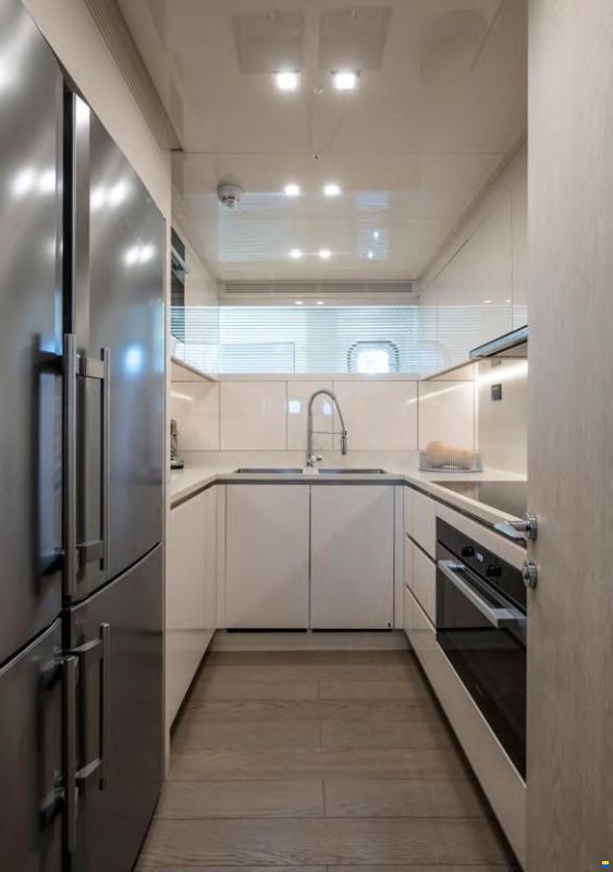 AB Yachts AB 120