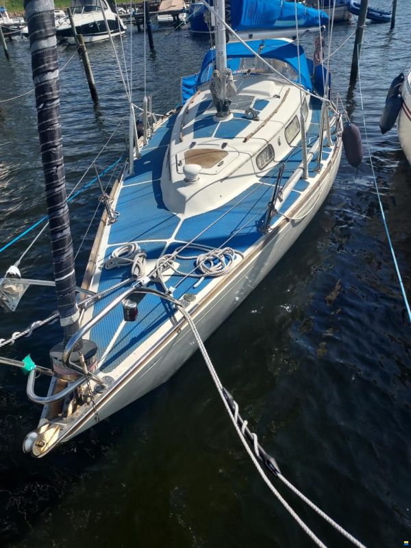 Hallberg-Rassy Mistress 32