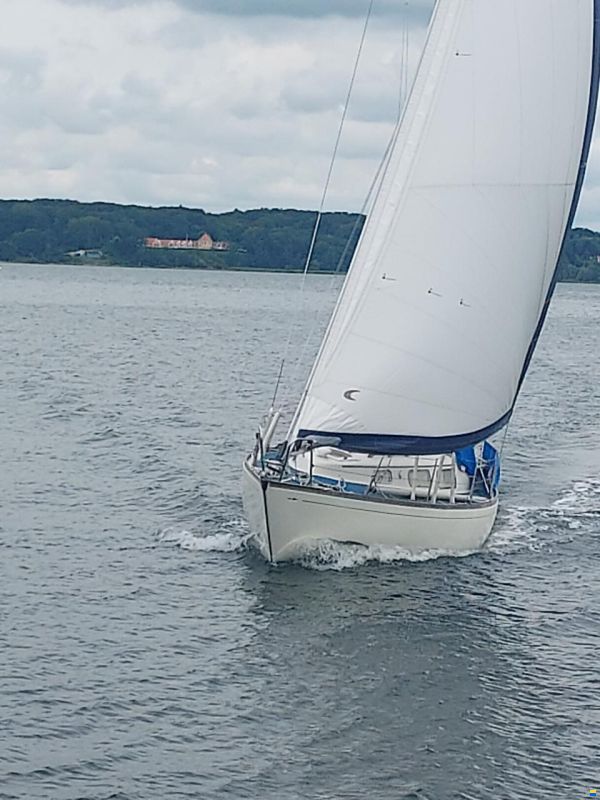 Hallberg-Rassy Mistress 32