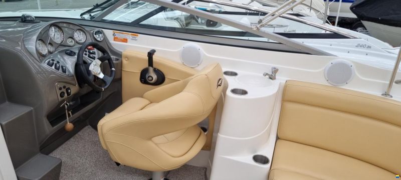 Rinker Captiva 246 Captiva