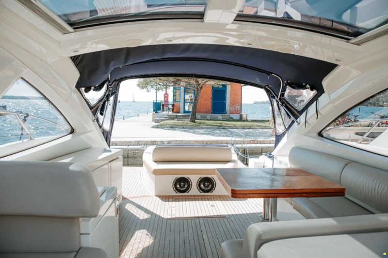 Azimut Atlantis 54