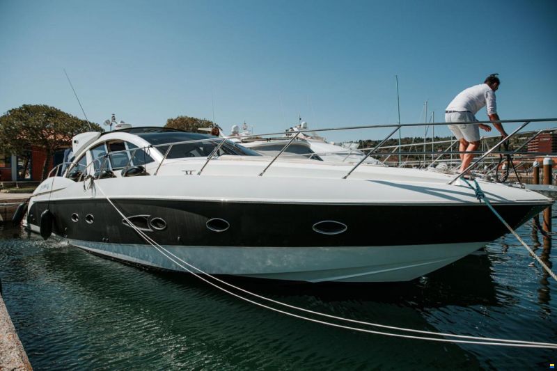 Azimut Atlantis 54
