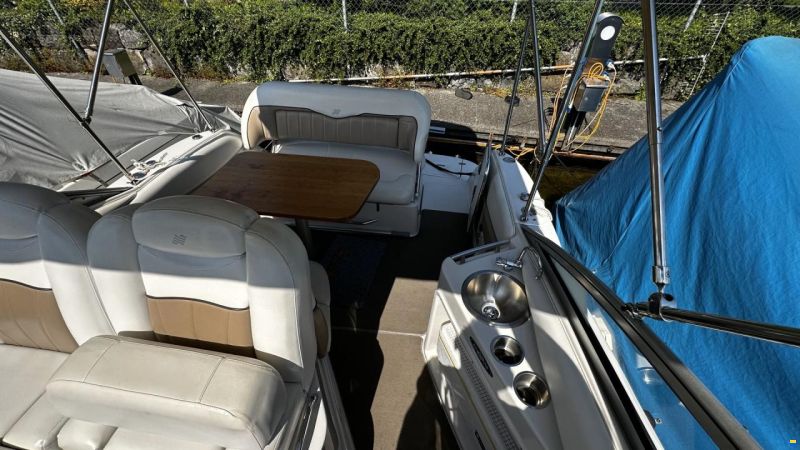 Four Winns Vista 258