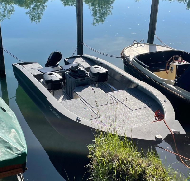 PikeHunter 530 Tiller Premium & Trailer