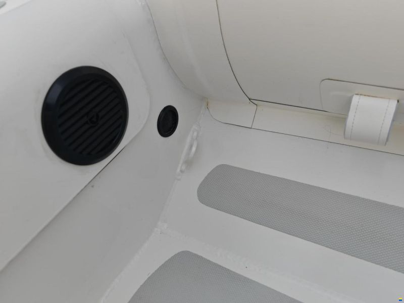 Zodiac NOMAD 3.9 RIB ALU Neo