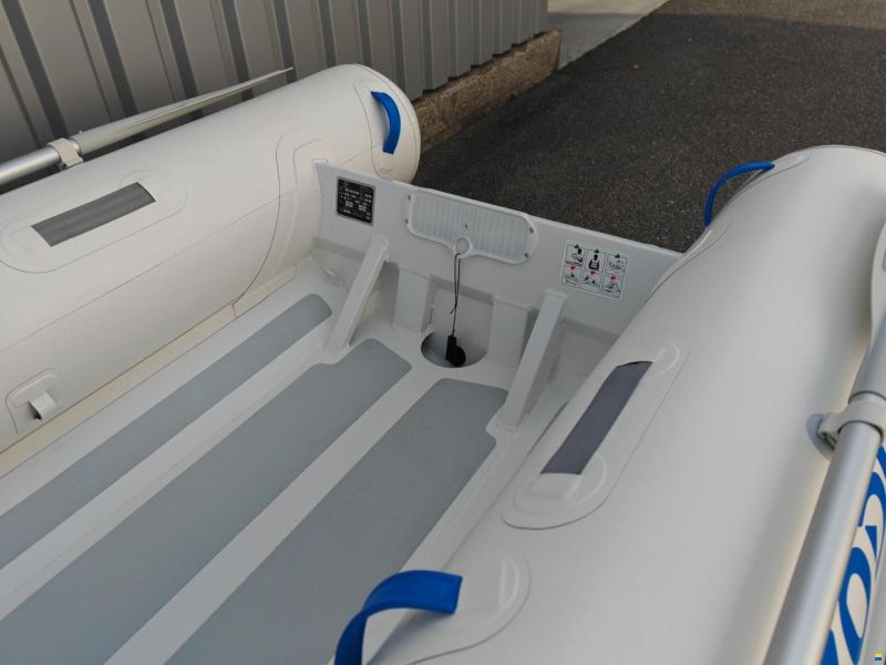 Zodiac NOMAD 3.9 RIB ALU Neo