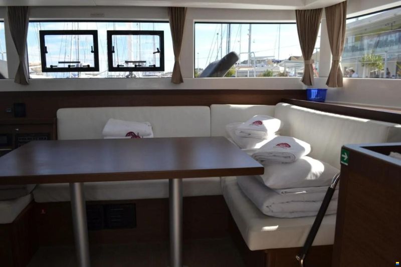 Lagoon 40