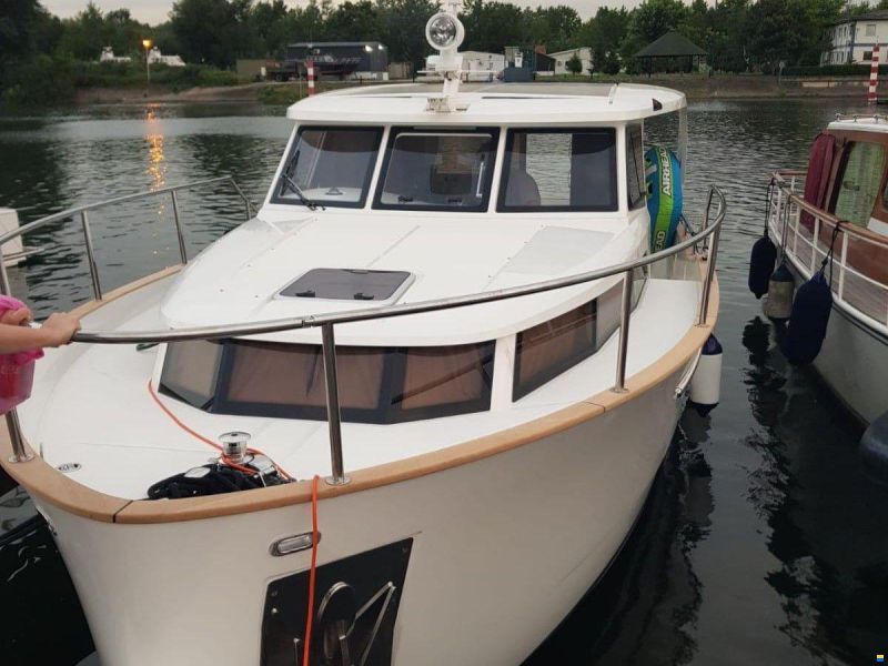 Greenline 33